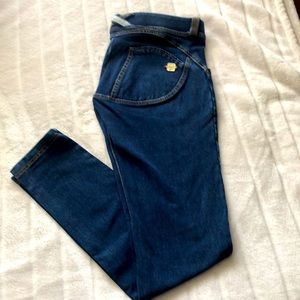 Like New Freddy Jeans! Buttlift Jeans!!
